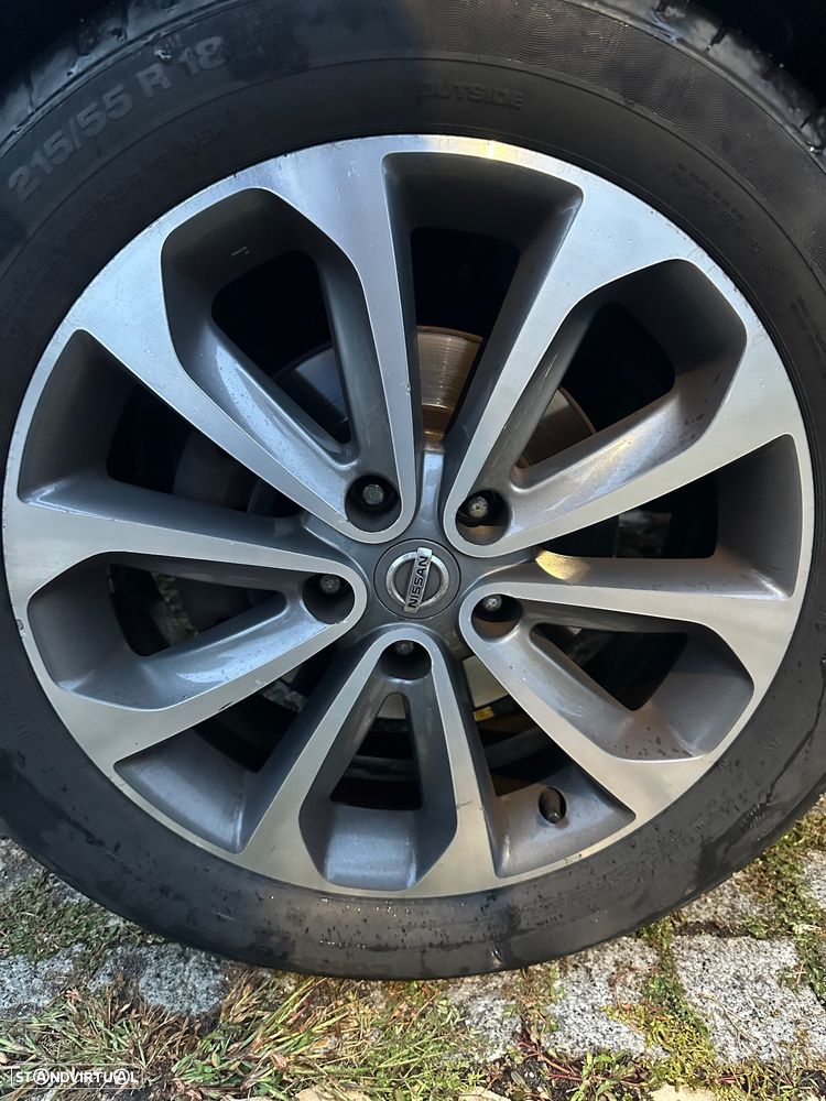 Nissan Qashqai 1.5 dCi Tekna Premium Pele Preta 18 - 7
