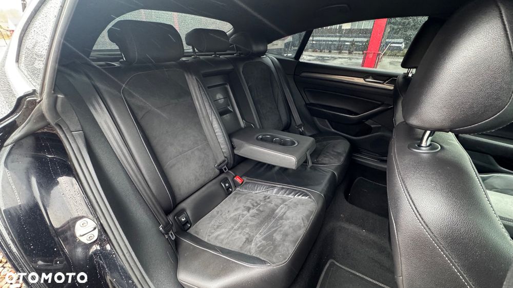 Volkswagen Arteon 2.0 TDI SCR R-Line DSG - 23