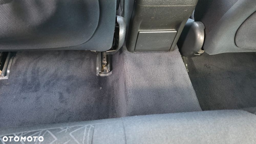 Mercedes-Benz Klasa C - 25