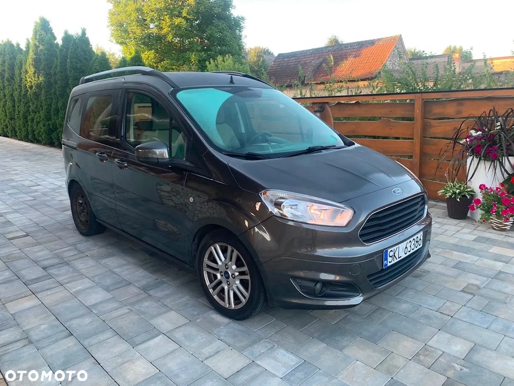 Ford Tourneo Courier 1.5 TDCi Titanium