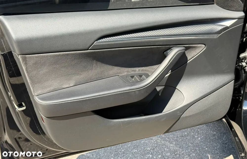Tesla Model 3 Langstreckenbatterie Allradantrieb Dual Motor Performance - 15