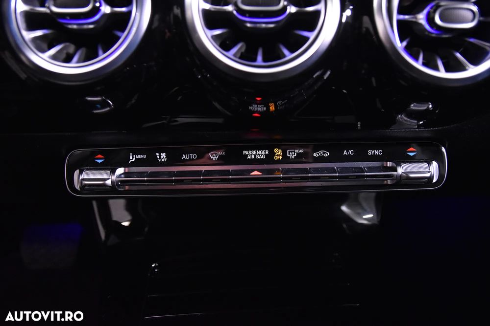 Mercedes-Benz A 200 MHEV 7G-DCT Sedan - 19