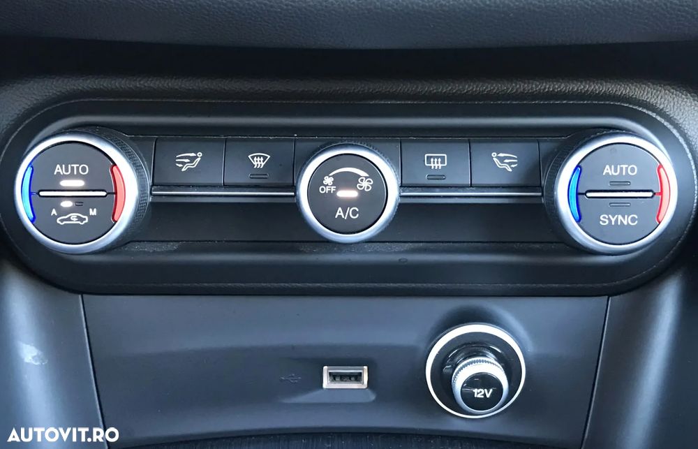 Alfa Romeo Stelvio 2.2 16V AT8 Q4 Business - 26