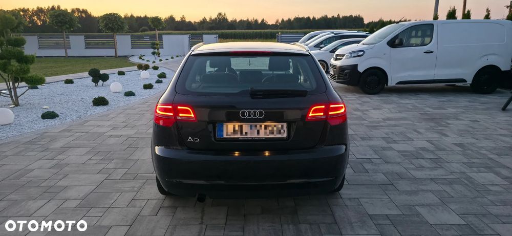 Audi A3 Sportback 1.6 Ambiente - 8