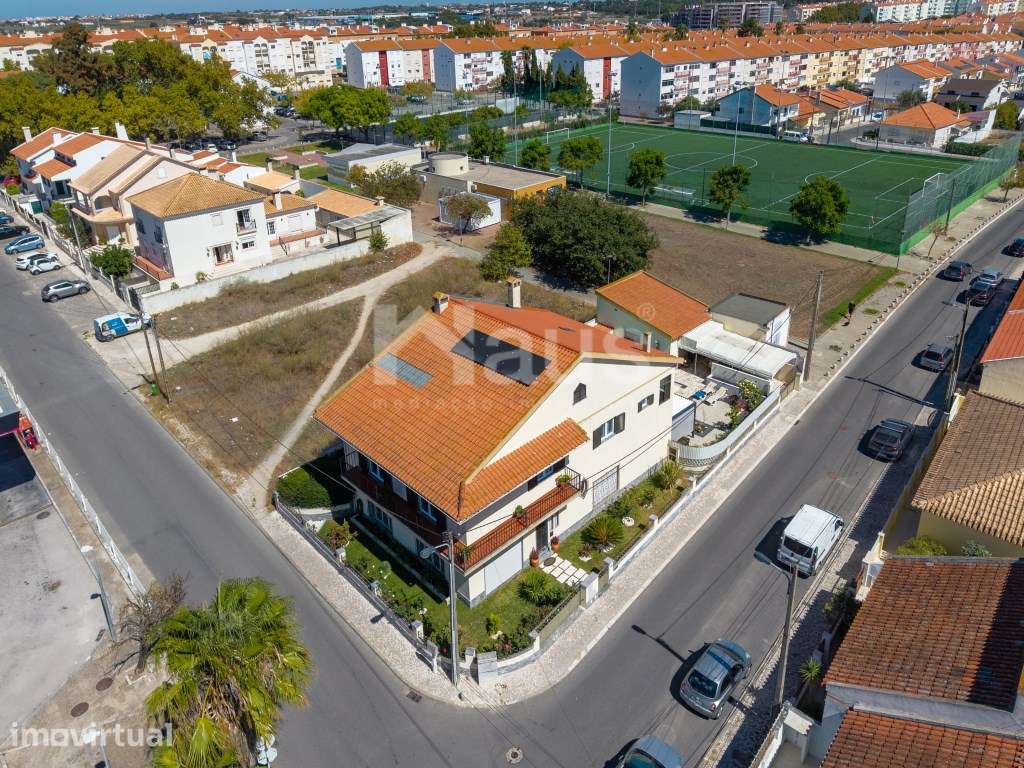 Moradia isolada T4+2 no Montijo com piscina - Grande imagem: 5/49