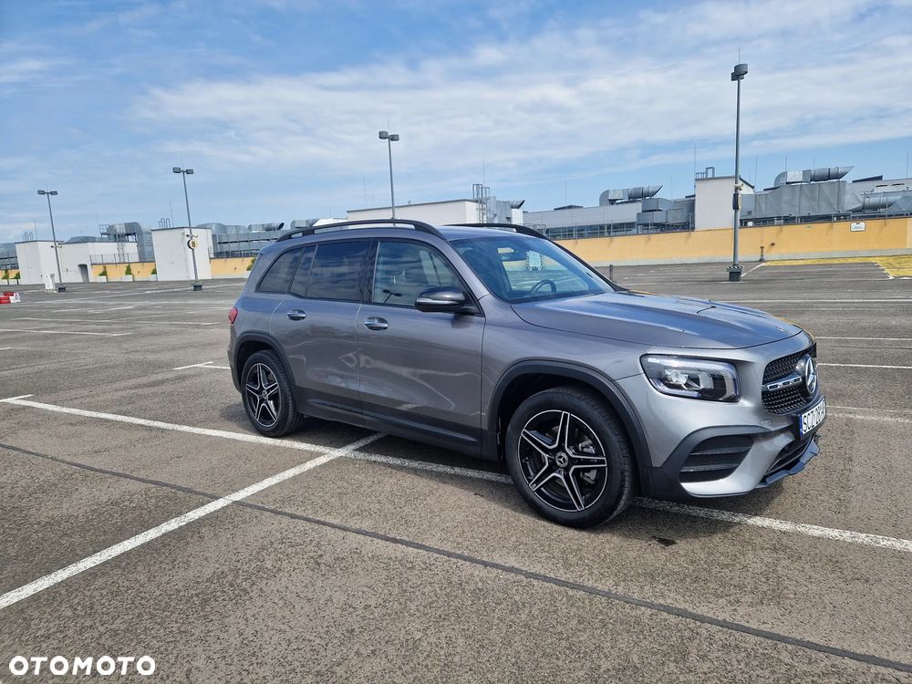 Mercedes-Benz GLB 250 4-Matic AMG Line 8G-DCT - 3