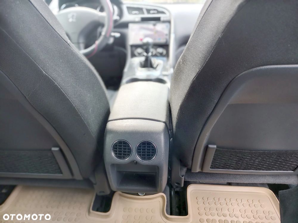 Peugeot 3008 - 8