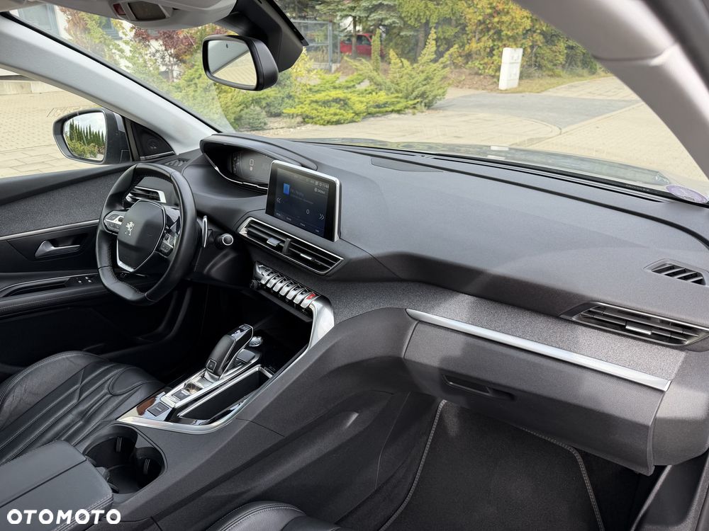 Peugeot 3008 1.6 PureTech GPF Allure S&S EAT8 - 26