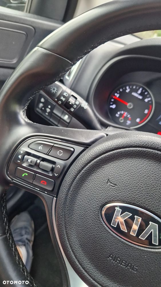Kia Sportage 1.7 CRDI Business Line L 2WD - 36