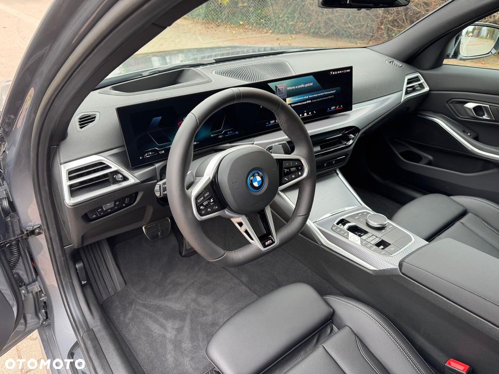 BMW Seria 3 330e xDrive M Sport sport - 27