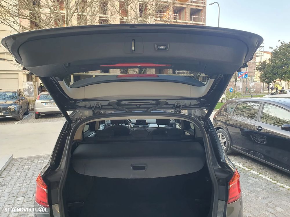 BMW 216 Gran Tourer - 16