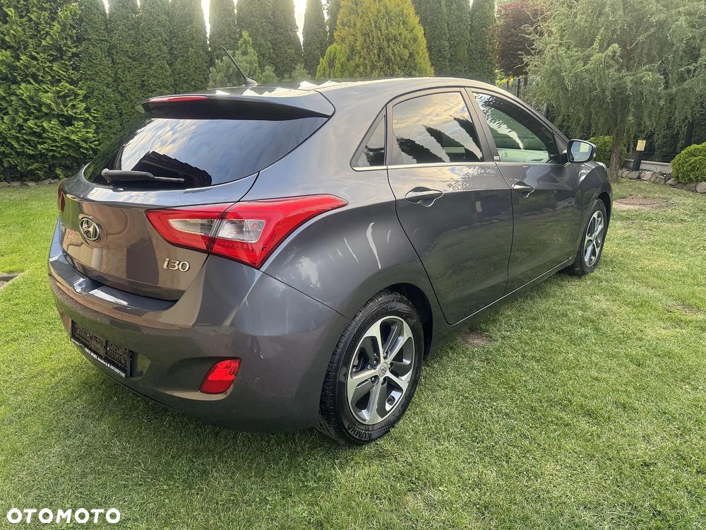 Hyundai i30 blue 1.4 Passion - 7