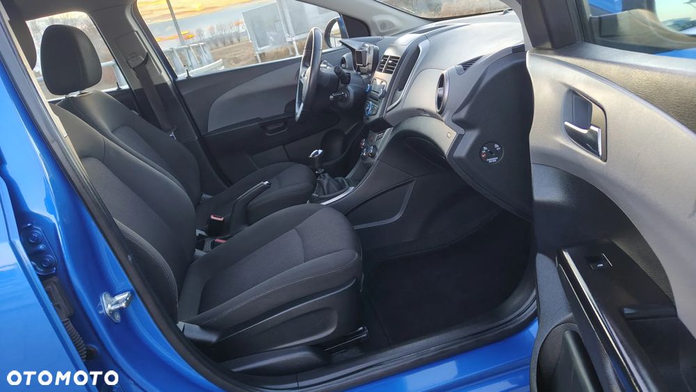 Chevrolet Aveo - 8