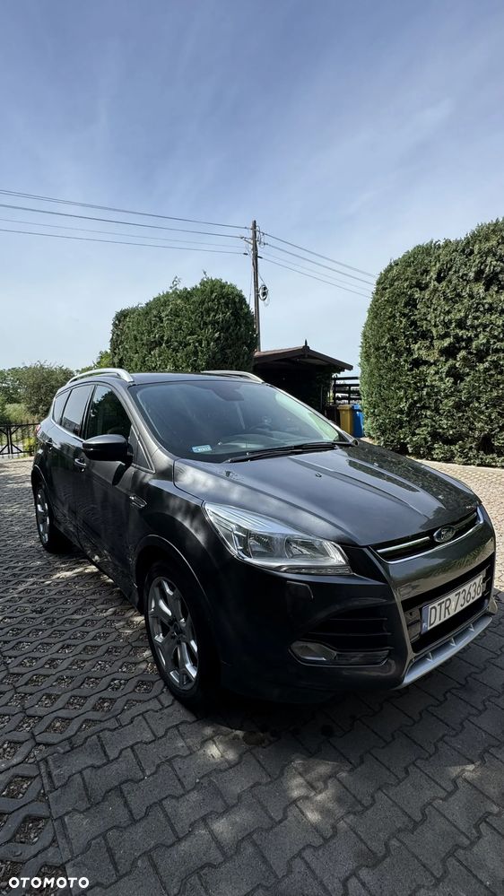 Ford Kuga 1.5 EcoBoost 2x4 Titanium - 3