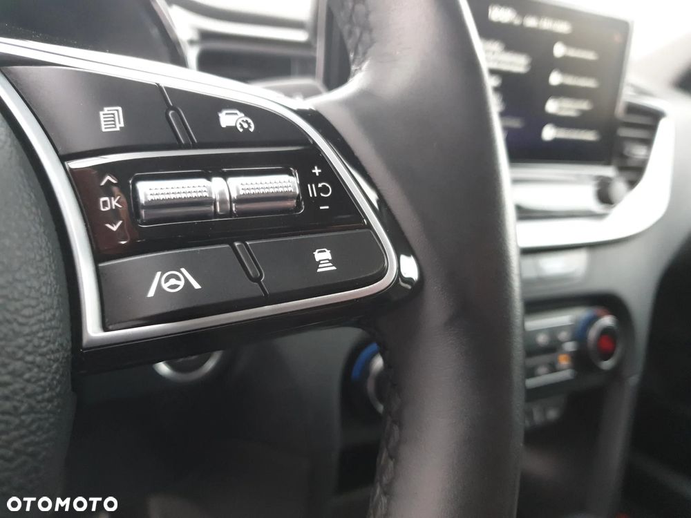 Kia Ceed 1.5 T-GDI Business Line Plus DCT - 20