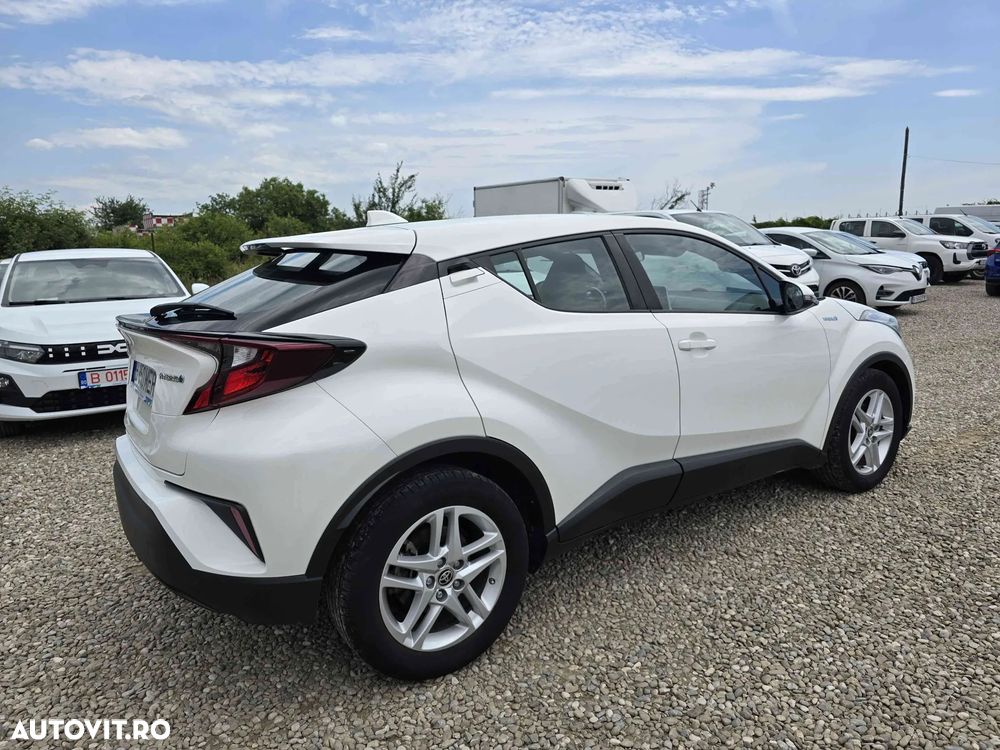 TOYOTA C-HR 2021 — imagine 3