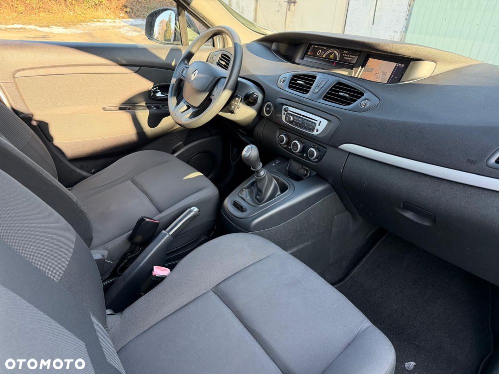 Renault Scenic 1.6 16V 110 TomTom Edition - 17