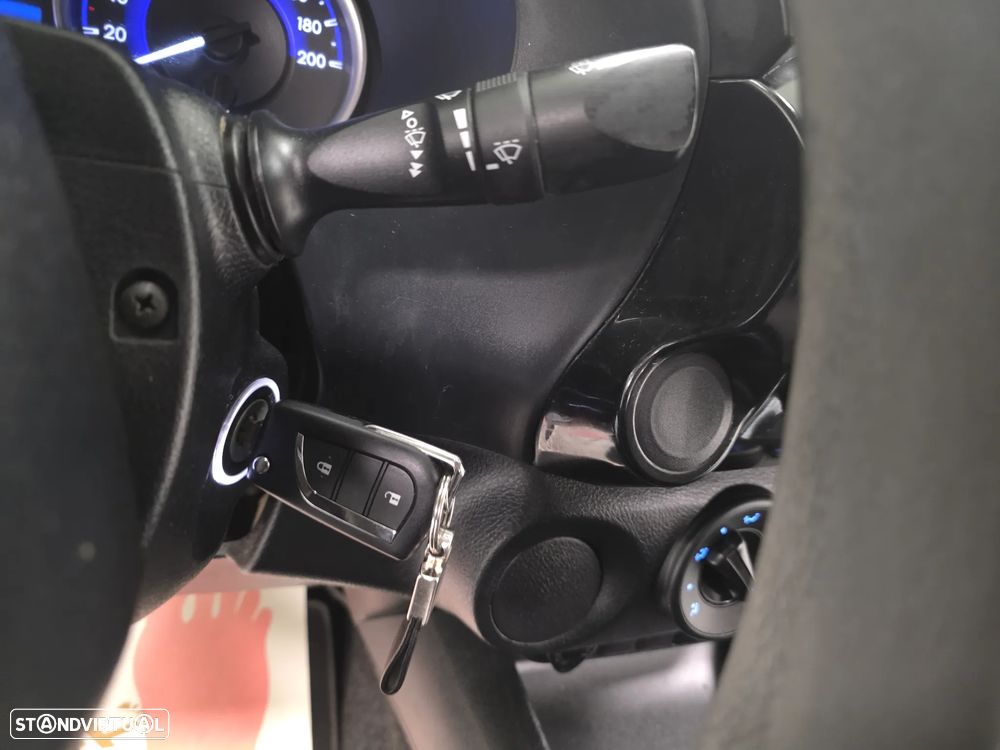 Toyota HILUX  2.4 D-4D 2WD CD - 52
