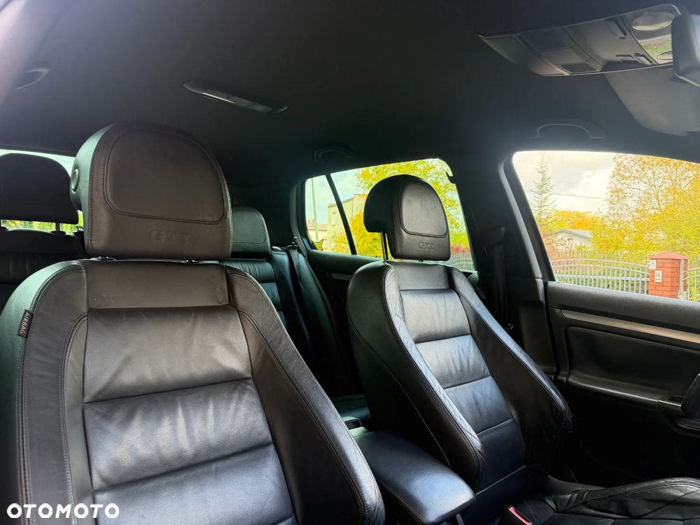 Volkswagen Golf - 29