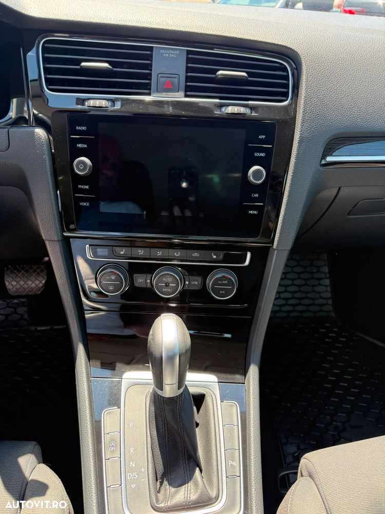 Volkswagen Golf 2.0 TDI DSG Style - 10