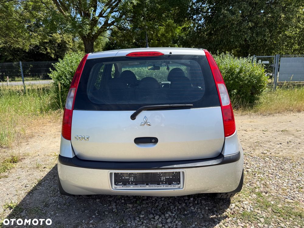 Mitsubishi Colt 1.1 - 6