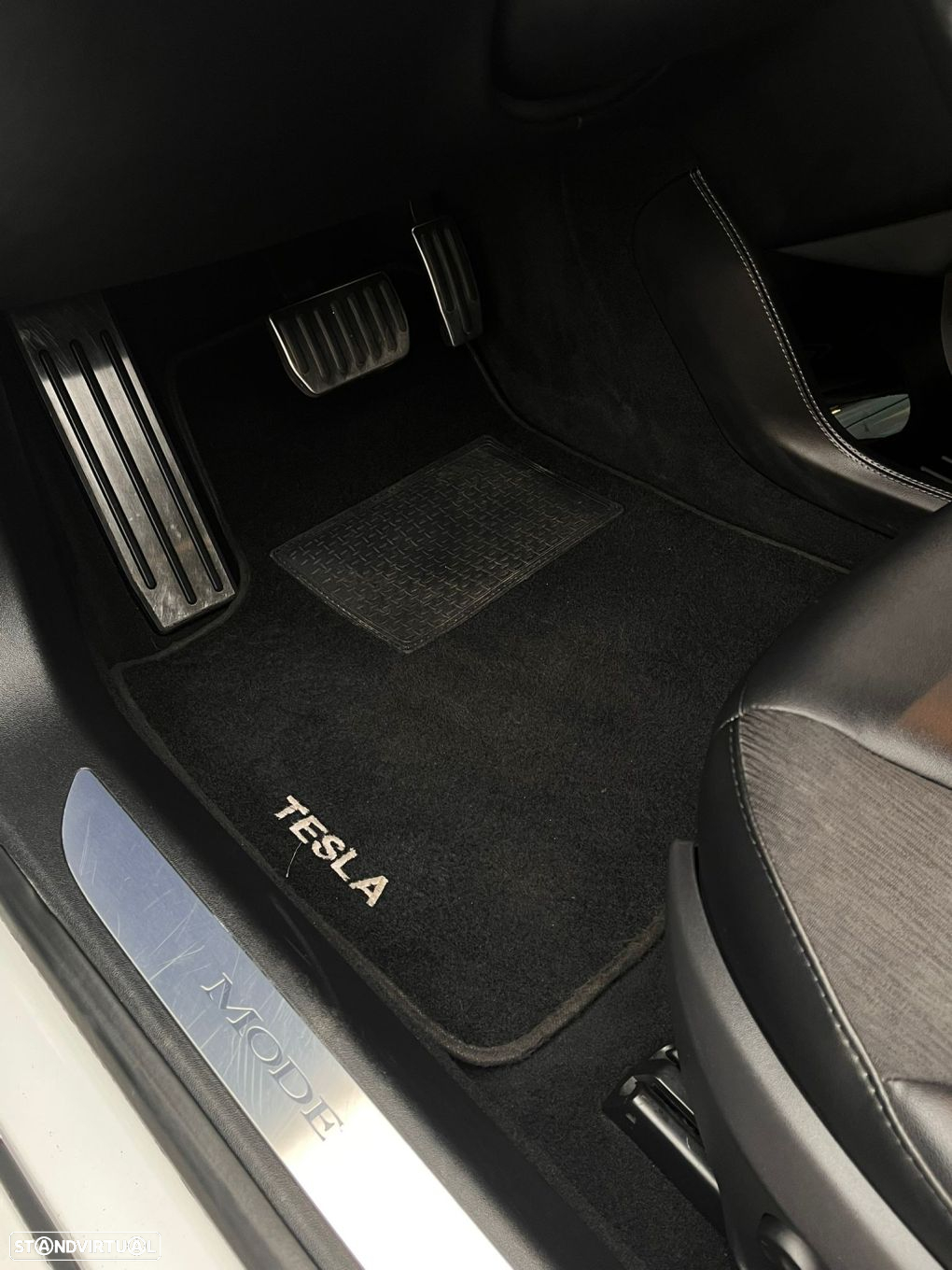 Tesla Model S - 27