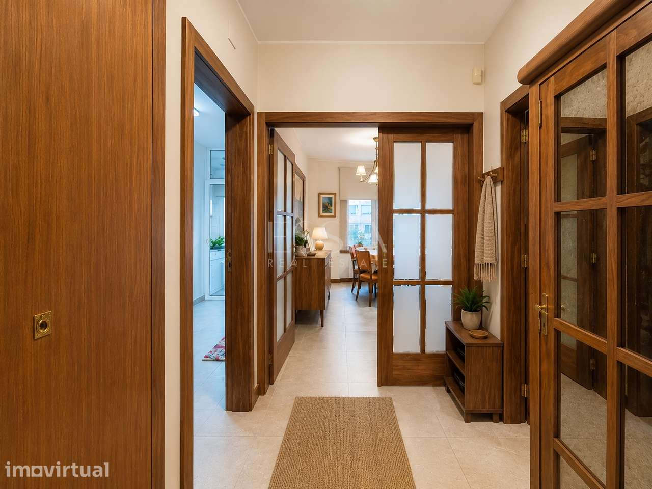 Apartamento T2 Remodelado no Arrábida Place com Garagem - Grande imagem: 4/14