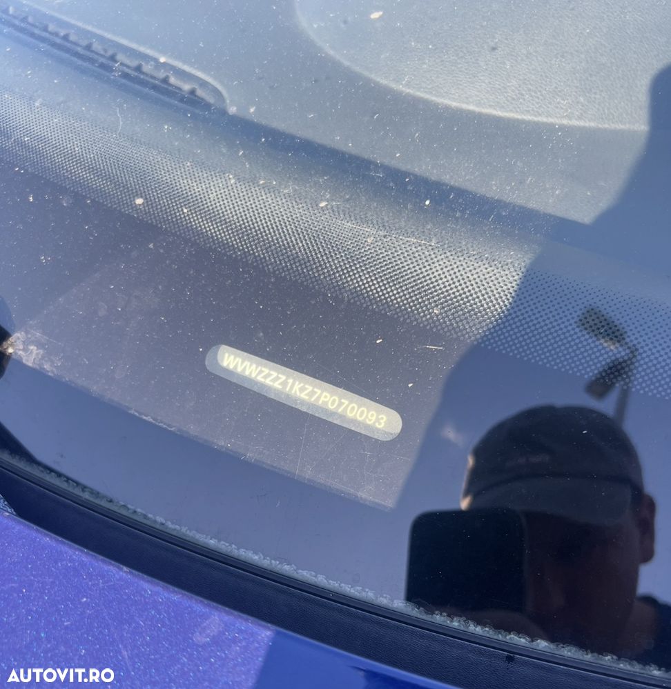 Volkswagen Golf - 5