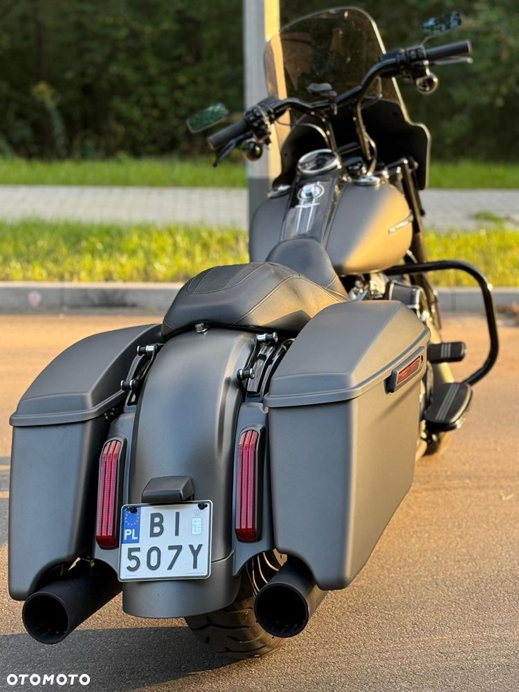 Harley-Davidson Touring Road King - 2