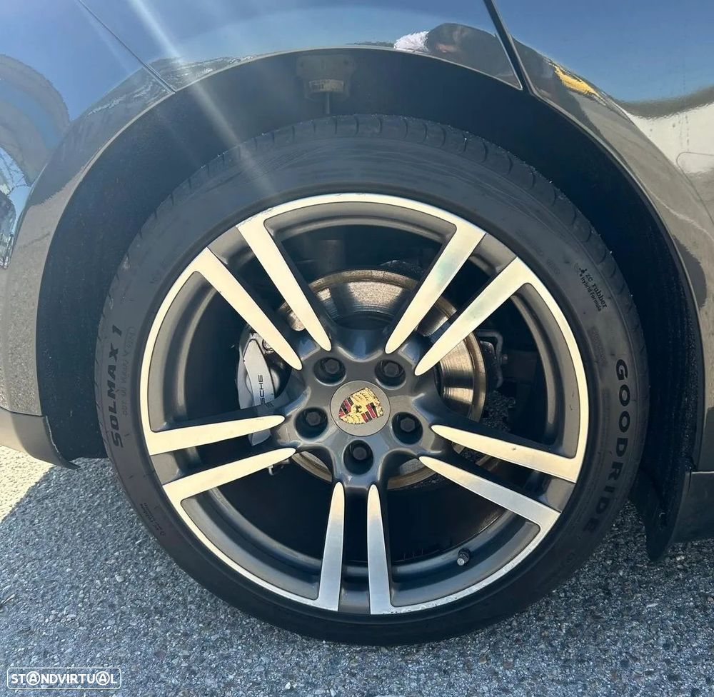 Porsche Panamera 4S PDK - 11