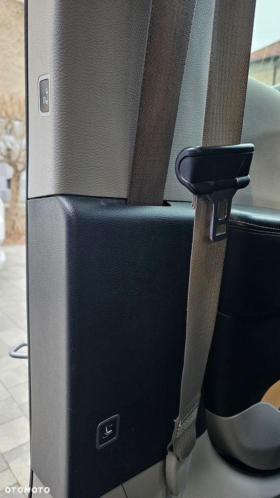 Chrysler Pacifica - 13