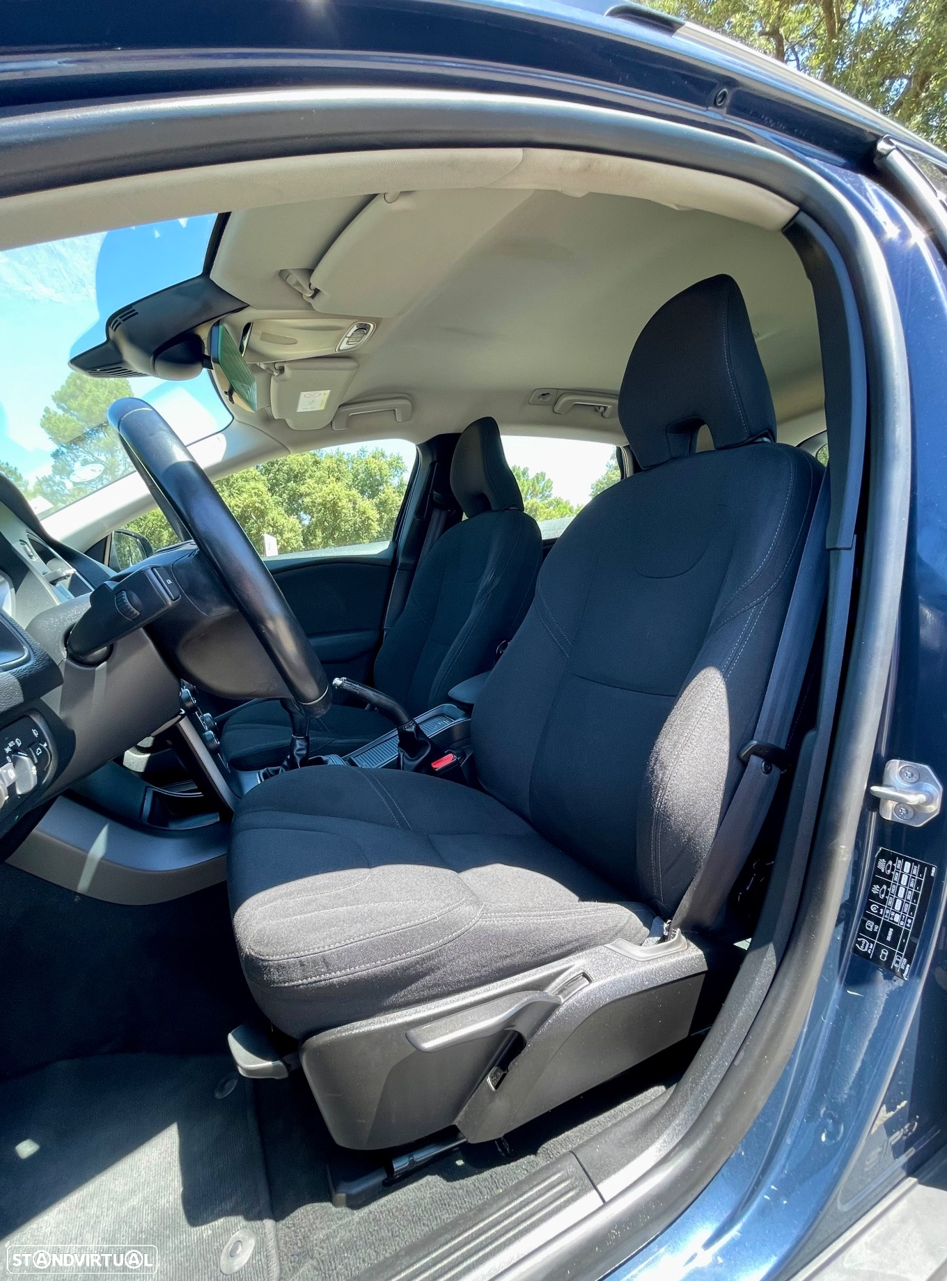 Volvo V40 Cross Country 1.6 D2 Momentum - 12