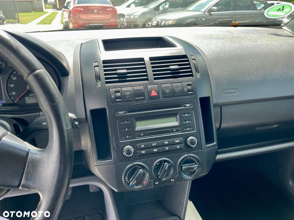 Volkswagen Polo - 34