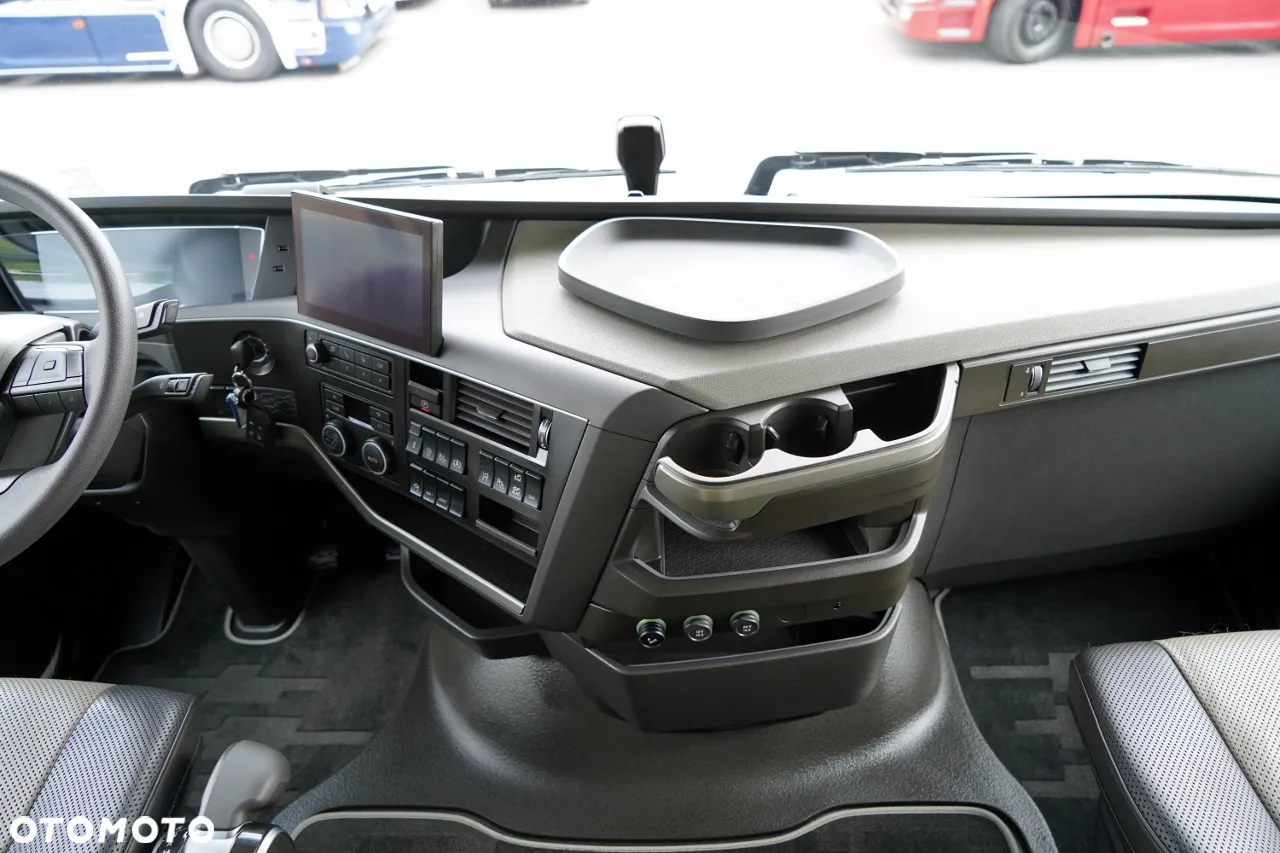 Volvo FH 500 / XXL / 2024 / KLIMA POSTOJOWA / SKÓRY / I-SHIFT / PO KONTRAKCIE SERWISOWYM - 30