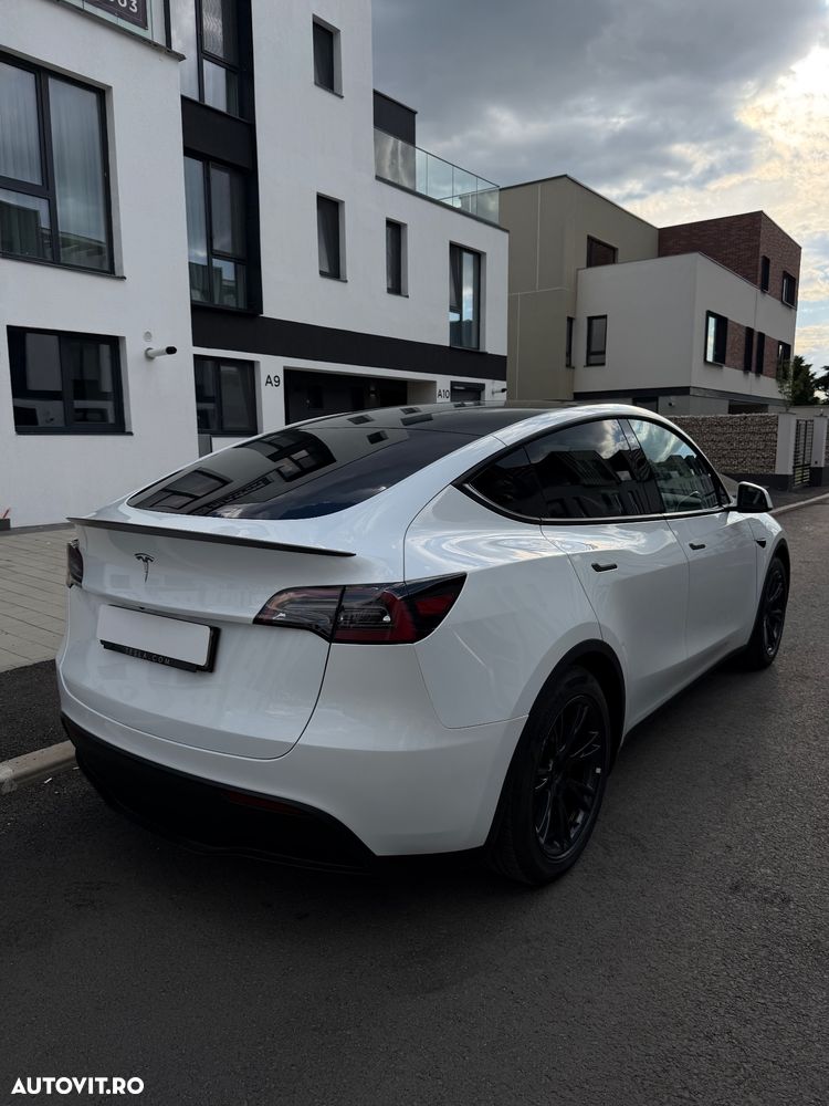Tesla Model Y RWD - 3