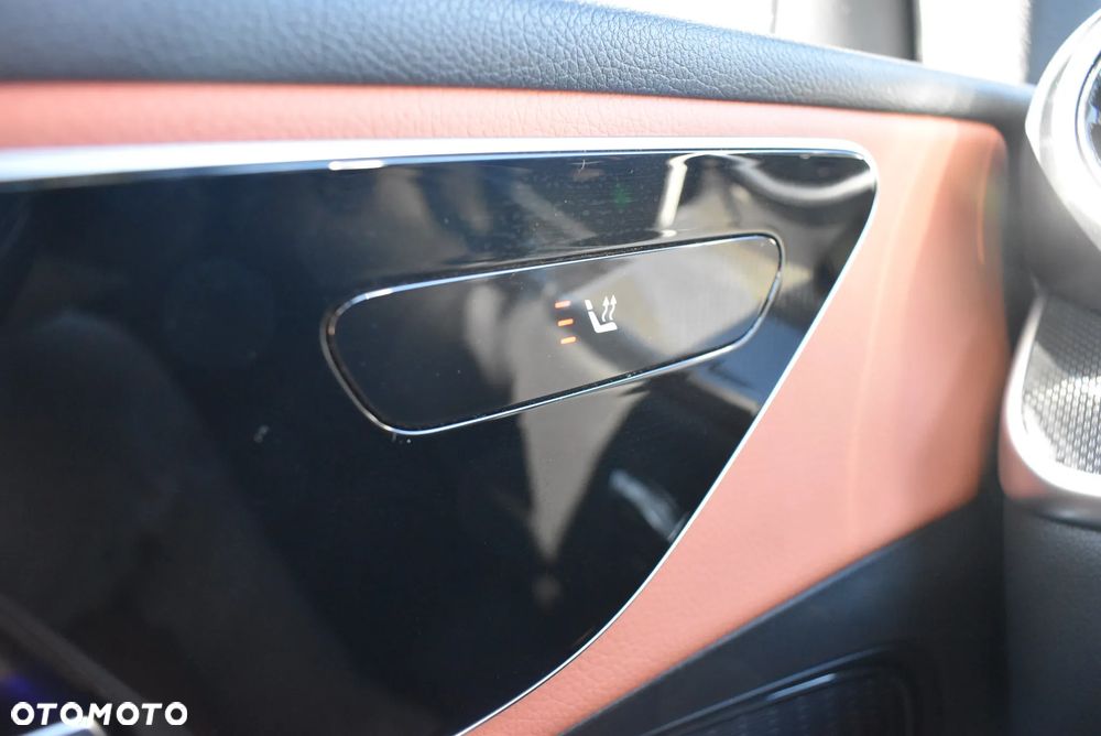 Mercedes-Benz GLC 300 de PHEV 4-Matic Avantgarde - 26