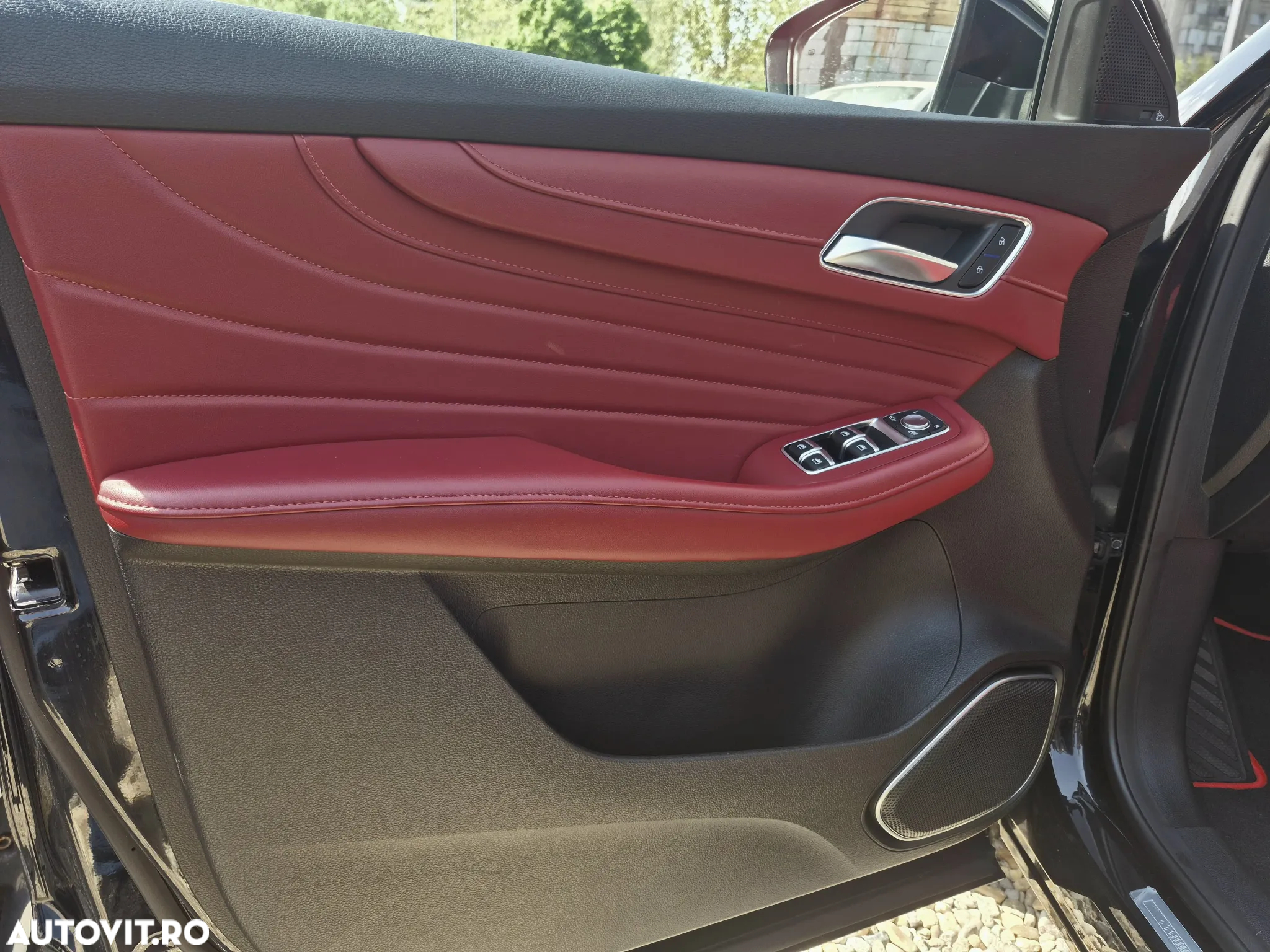 MG EHS 1.5T-GDI PHEV Luxury - 22