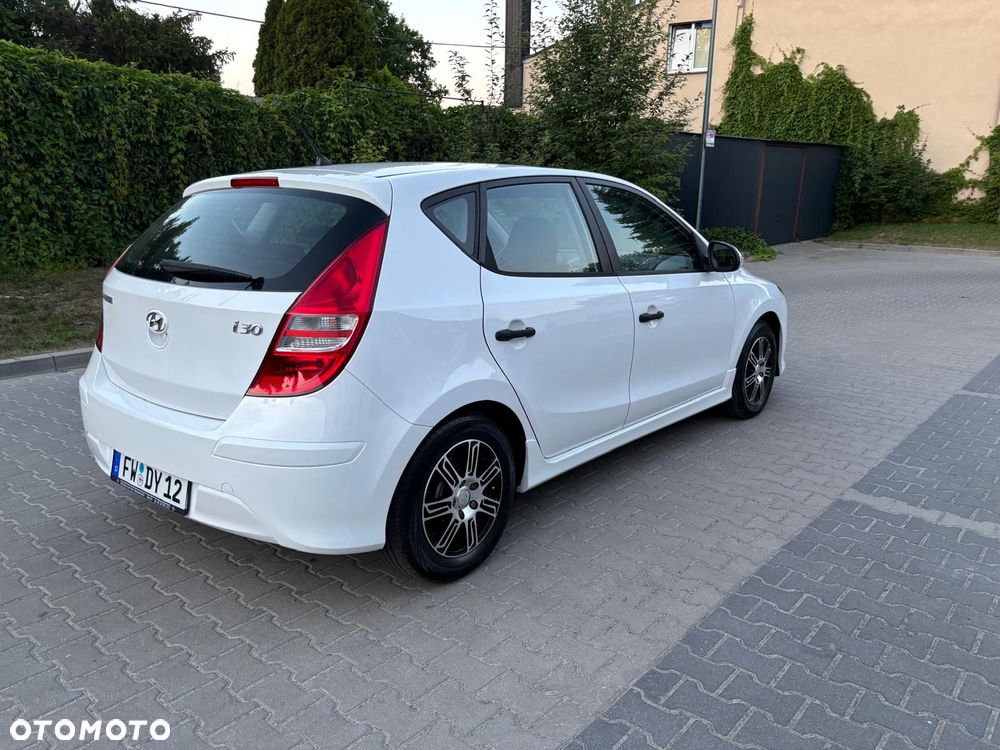 Hyundai i30 1.4 Comfort World Cup - 27