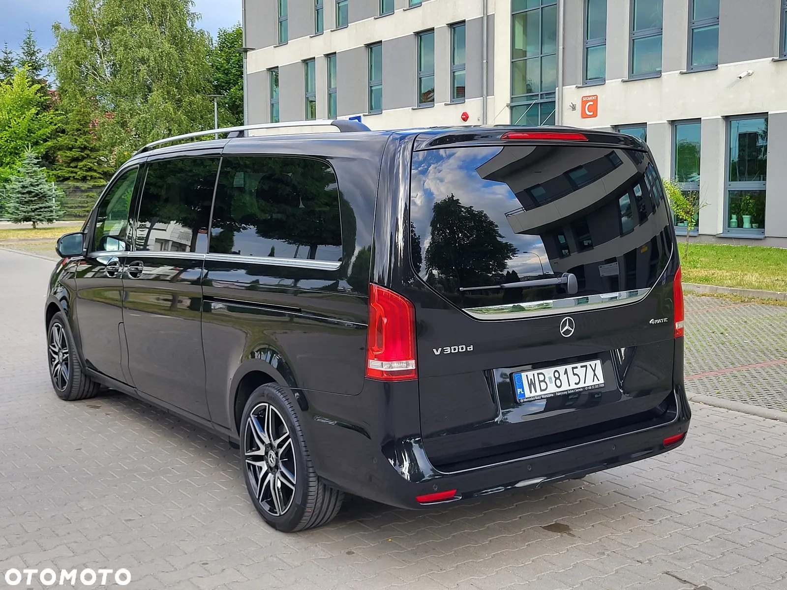Mercedes-Benz Klasa V 300 d 4-Matic Exclusive 9G-Tronic (d³ugi) - 4