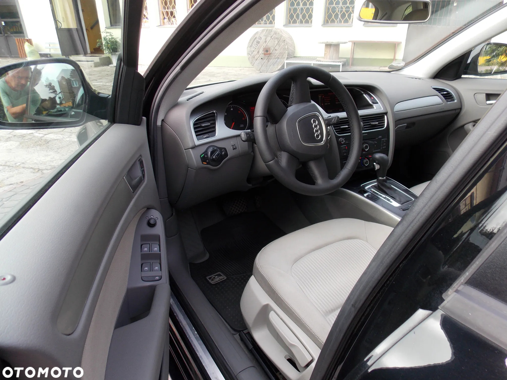Audi A4 Avant 2.0 TDI DPF multitronic Ambiente - 19