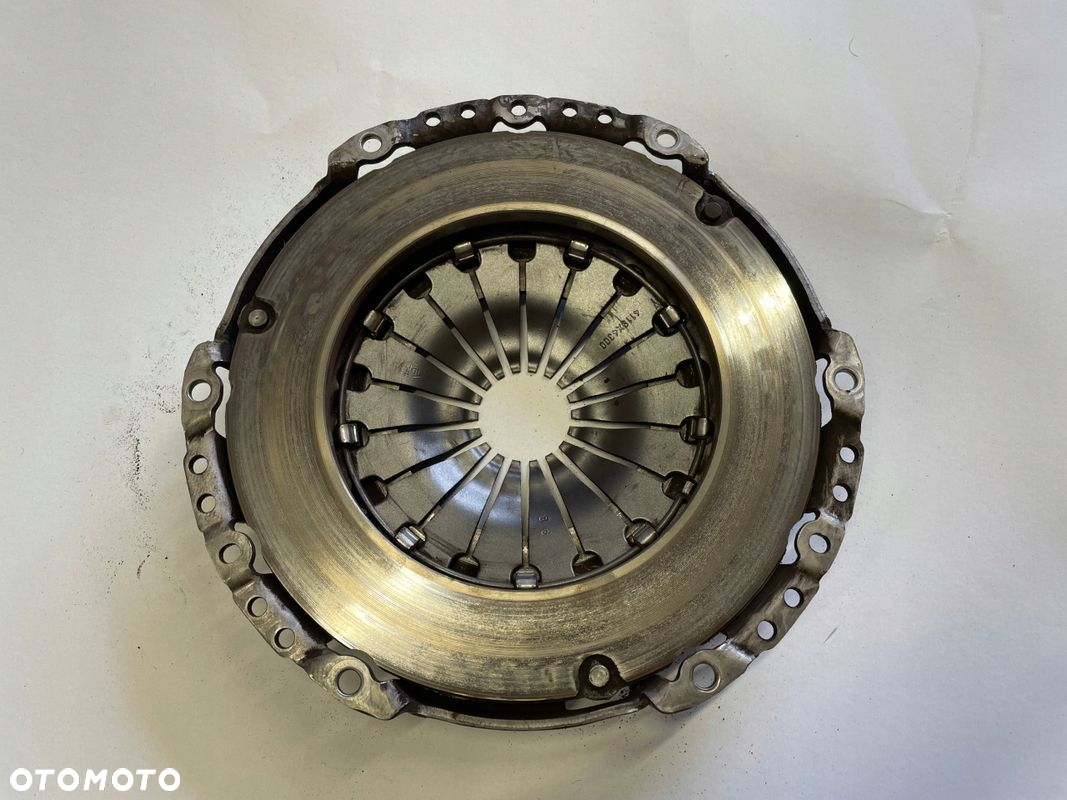VW PASSAT B6 GOLF V 1.6 MPI DOCISK SPRZĘGŁA 122031710 - 4