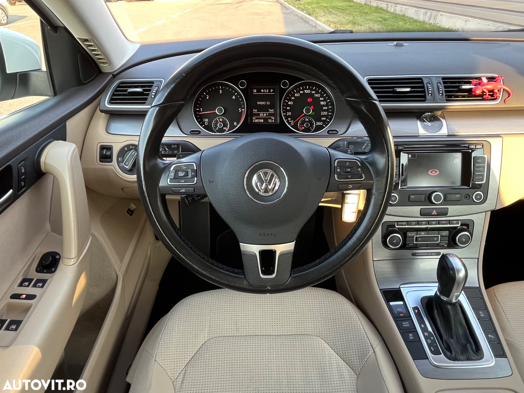 Volkswagen Passat Variant 2.0 TDI DPF DSG Individual - 21