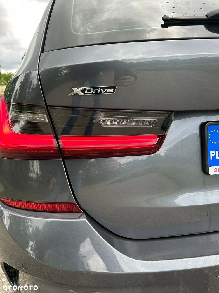 BMW Seria 3 320d xDrive M Sport sport - 9