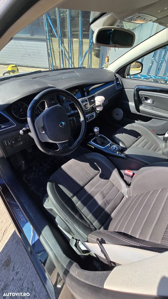 Renault Laguna dCi 110 FAP Bose Edition - 14