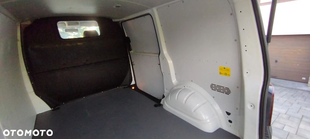 Volkswagen Transporter T5 - 7