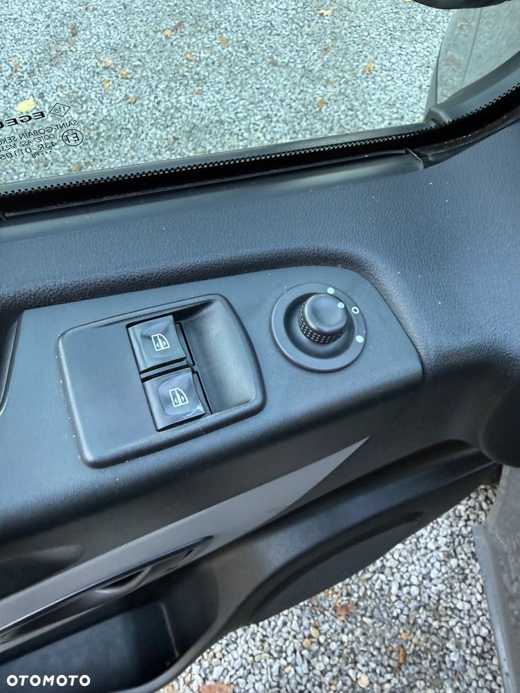 Renault Trafic Furgon Brygadowy Long L2H1 6 osób - 33