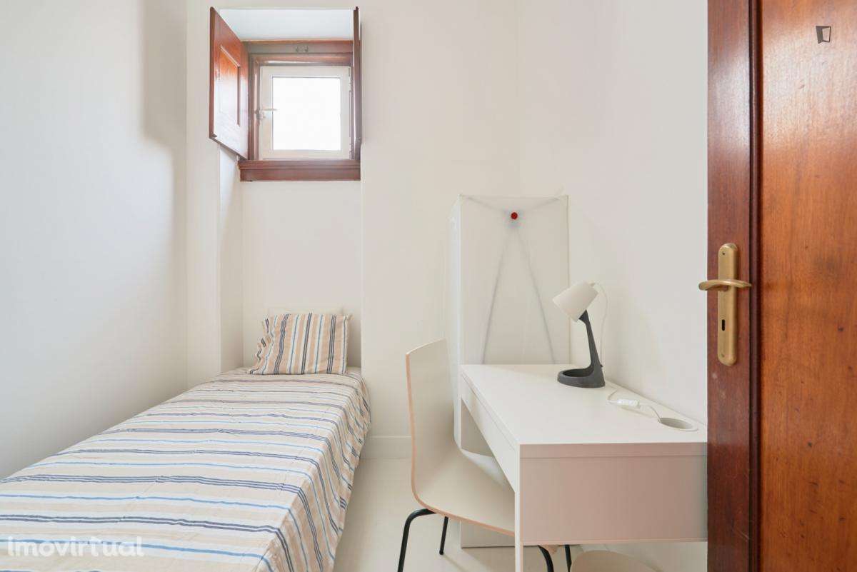 Quarto - localizado em Saldanha Lisbon - Grande imagem: 3/12