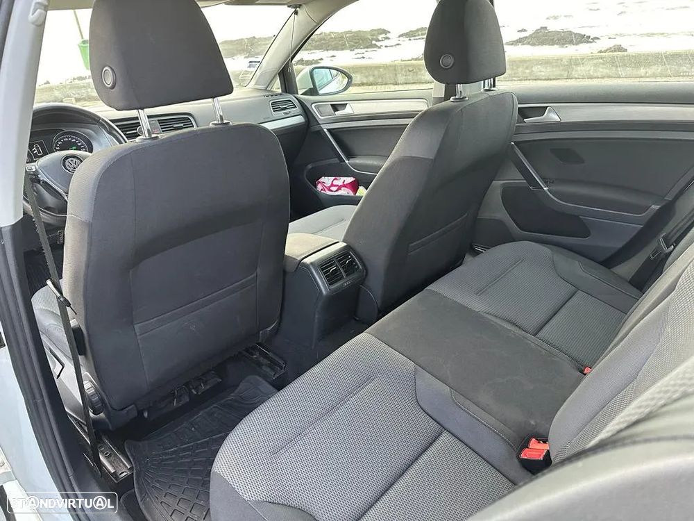 VW Golf 1.6 TDi Confortline DSG - 3