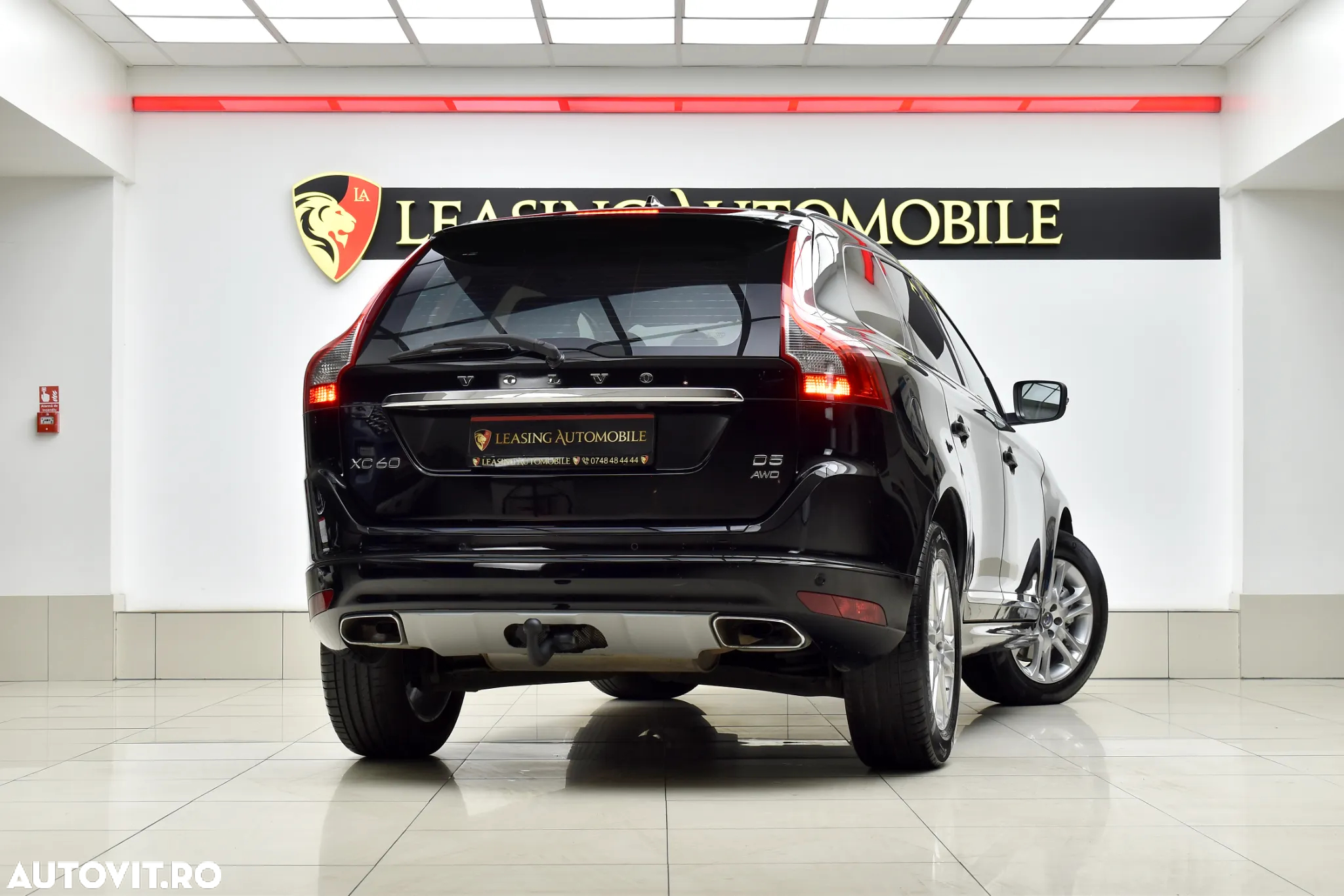 Volvo XC 60 D5 AWD Geartronic Summum - 10