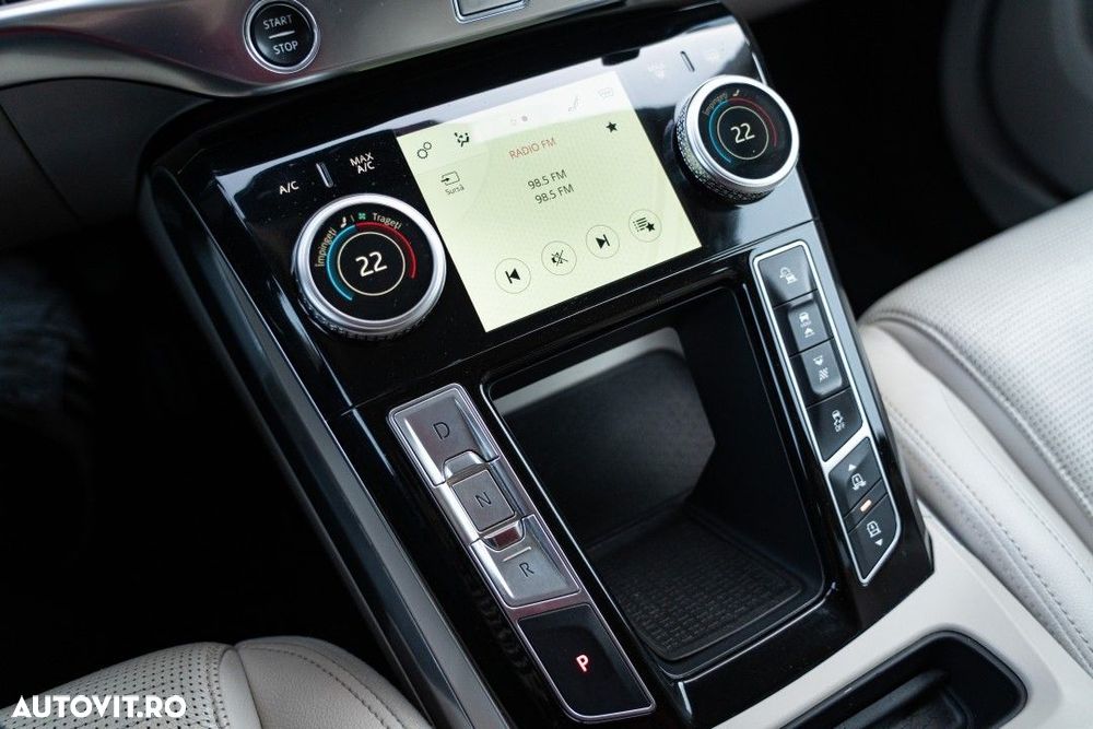 Jaguar I-Pace - 28